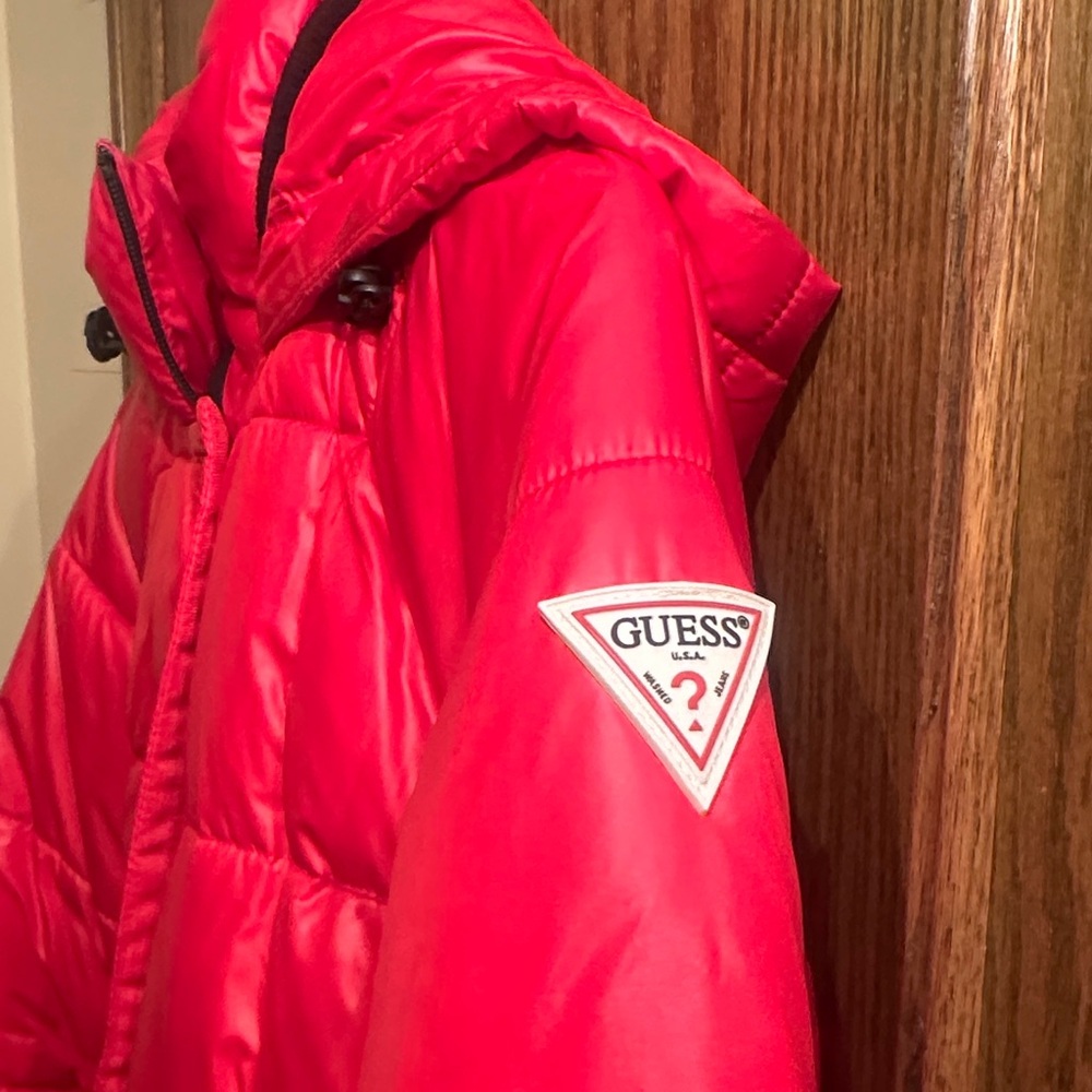 Guess Red Puffer - Picture 3 of 5